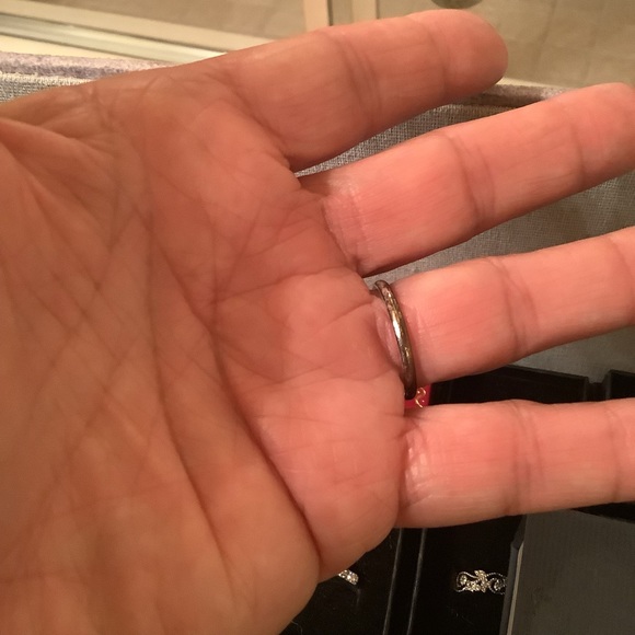 Turtle ring silver tone opal look stone size 6.5 band is a little worn - Picture 9 of 9